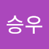 우*우